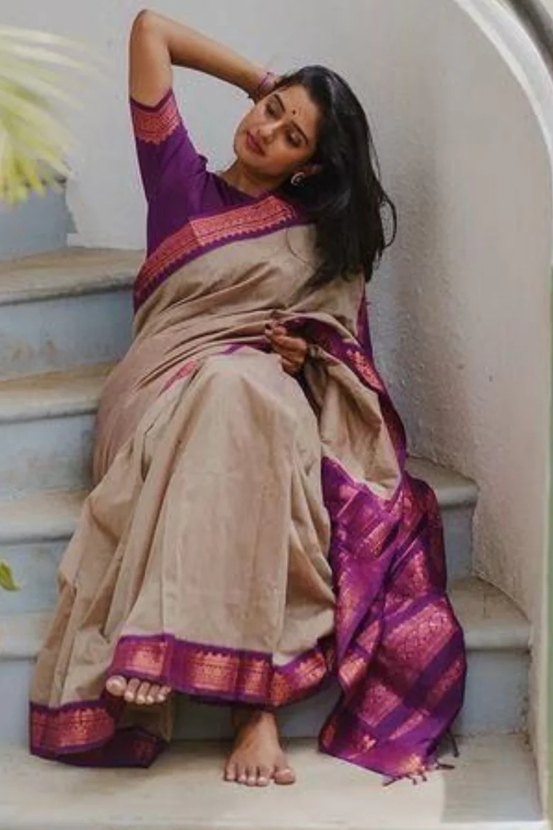 Admirable Beige Soft Silk Saree With Whimsical Blouse Piece - Image 3