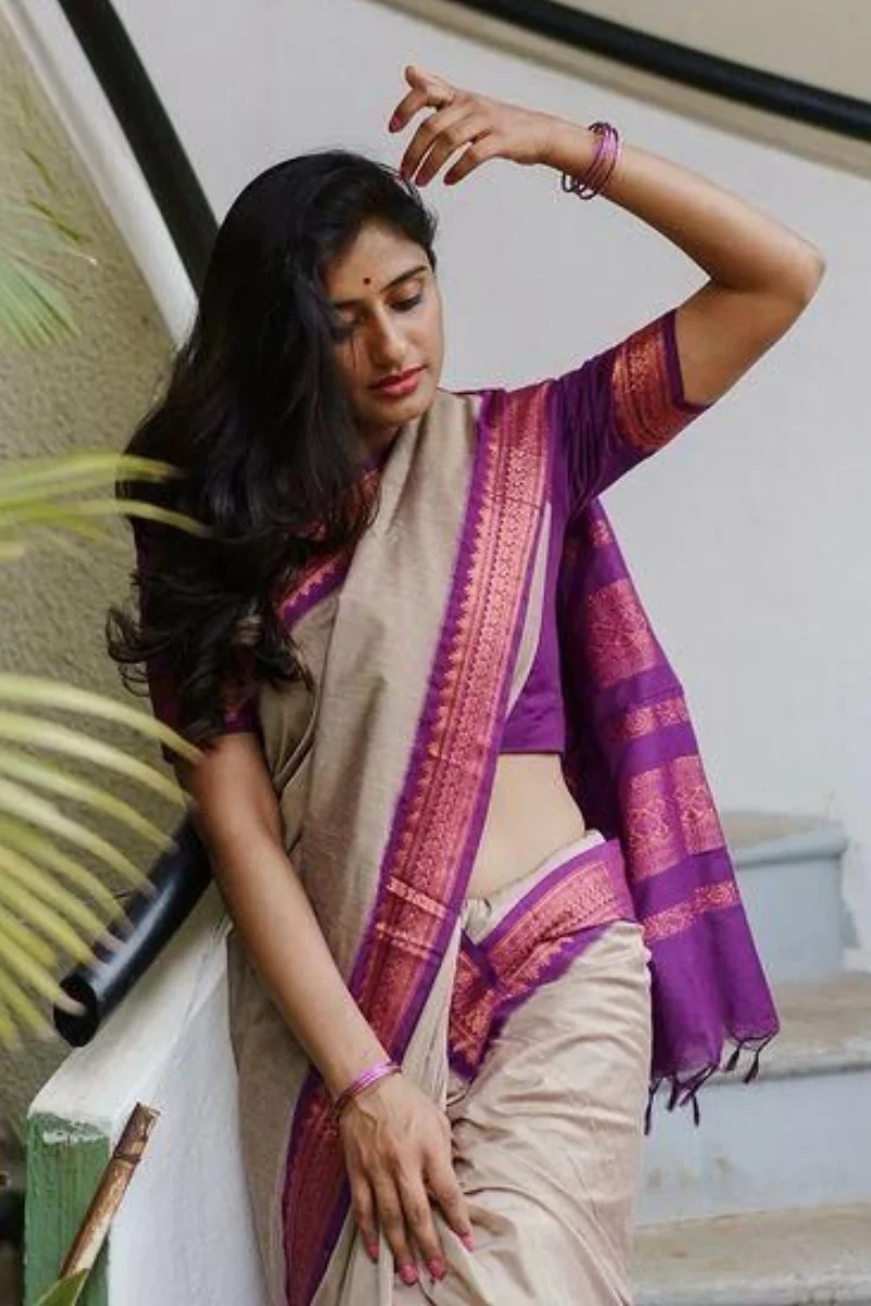 Admirable Beige Soft Silk Saree With Whimsical Blouse Piece - Image 5