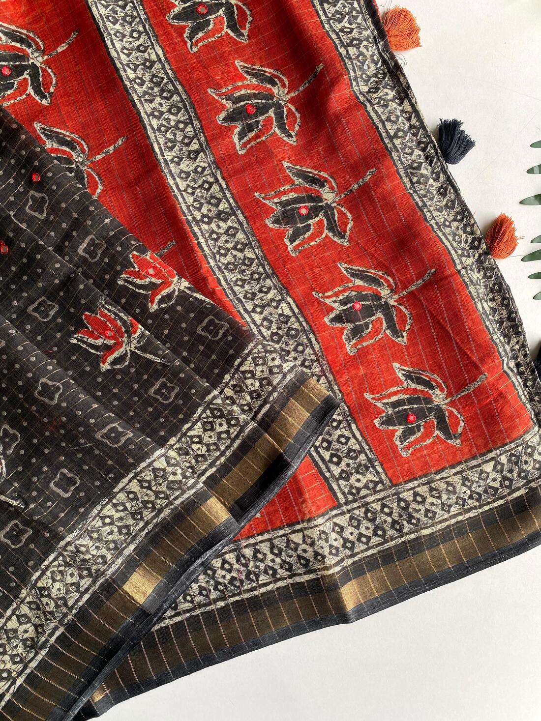 Admirable Black Printed Linen Silk Saree With Exuberant Blouse Piece - Image 3