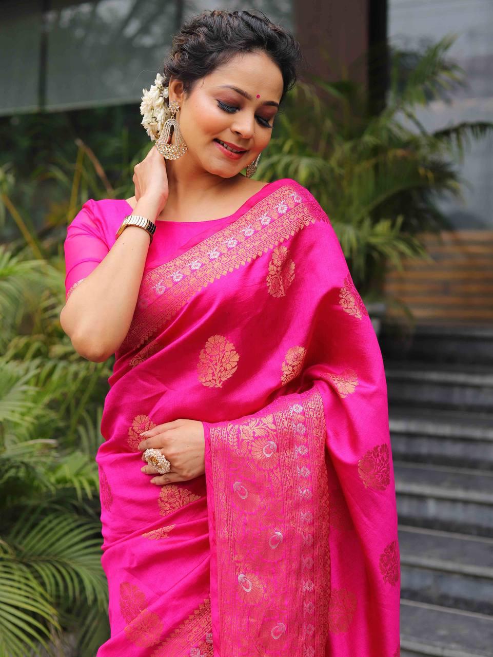 Admirable Dark Pink Soft Silk Saree With Dissemble Blouse Piece - Image 5