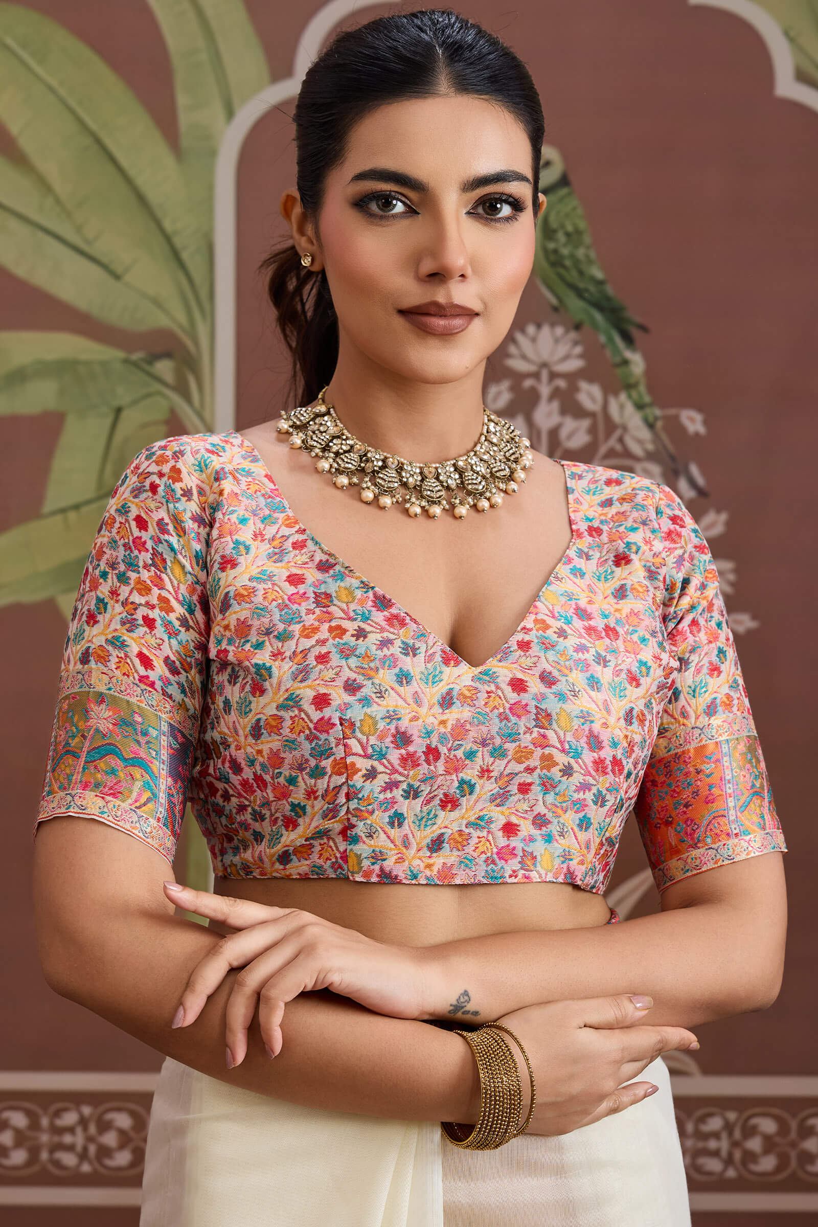 Admirable Off White Pashmina saree With Appealing Blouse Piece - Image 4