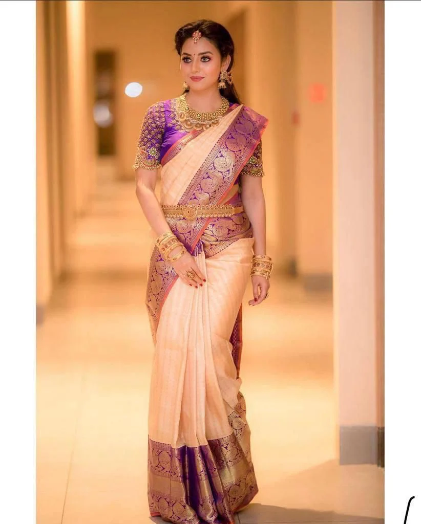 Admirable Peach Soft Silk Saree With Angelic Blouse Piece - Image 4