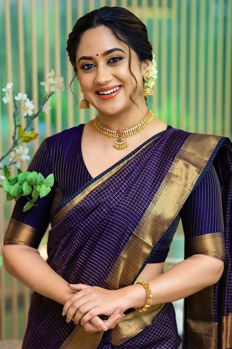 Adoring Navy Blue Soft Silk Saree With Delightful Blouse Piece - Image 3