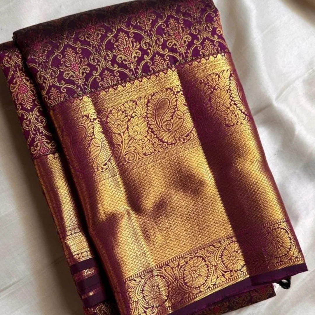 Adoring Purple Soft Banarasi Silk Saree With Admirable Blouse Piece - Image 3