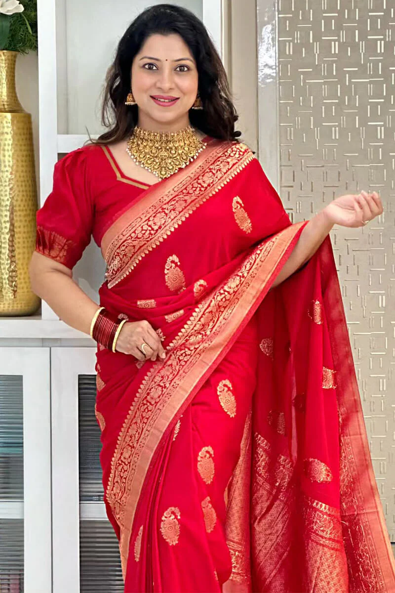 Adoring Red Soft Silk Saree With Confounding Blouse Piece - Image 2