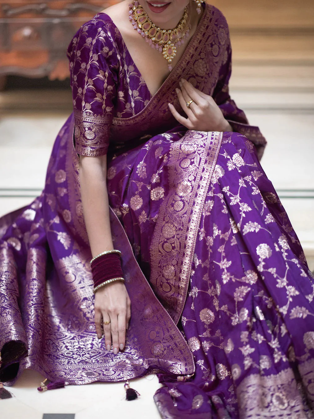Adorning Purple Soft Silk Saree With Deserving Blouse Piece - Image 4