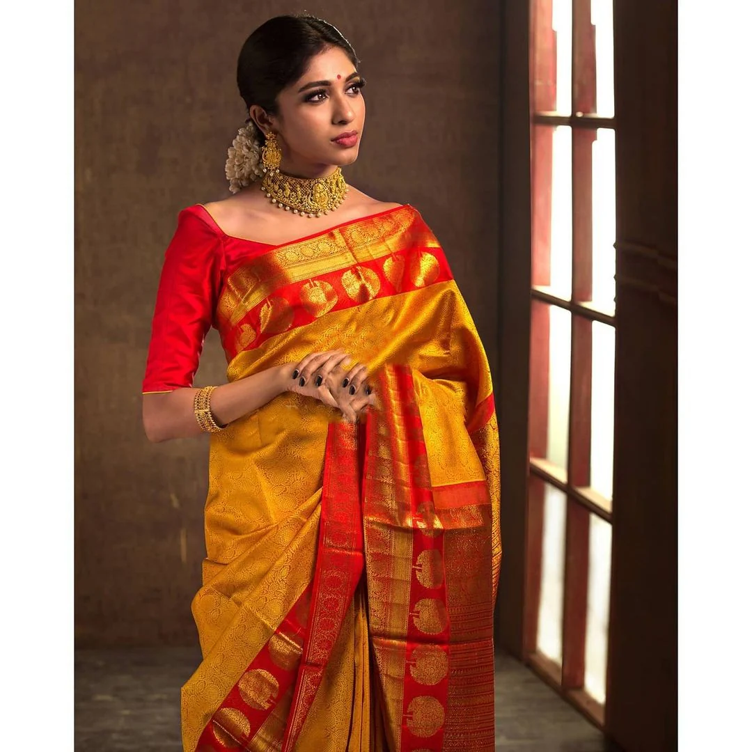 Adorning Yellow Soft Banarasi Silk Saree With Flattering Blouse Piece - Image 3