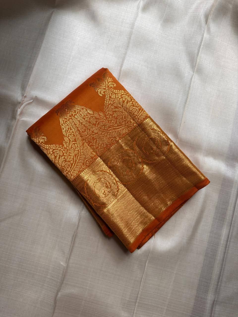 Ailurophile Orange Pure Zari Weaving Banarasi Silk Saree With Flaunt Blouse Piece - Image 3