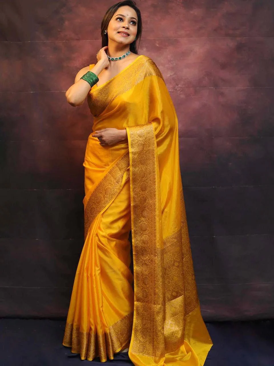 Ailurophile Yellow Soft Silk Saree With Demesne Blouse Piece - Image 6