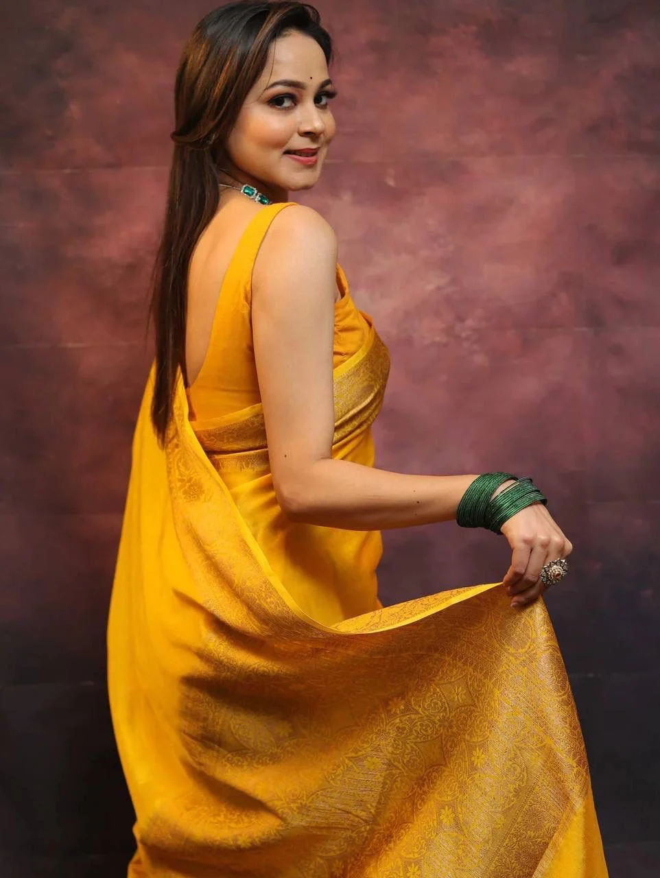 Ailurophile Yellow Soft Silk Saree With Demesne Blouse Piece - Image 7