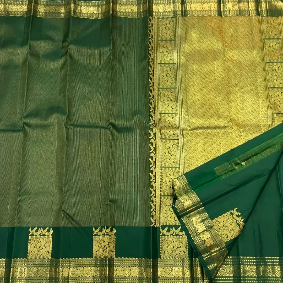 Allure Dark Green Pure Zari Weaving Banarasi Silk Saree With Grandiose Blouse Piece - Image 5