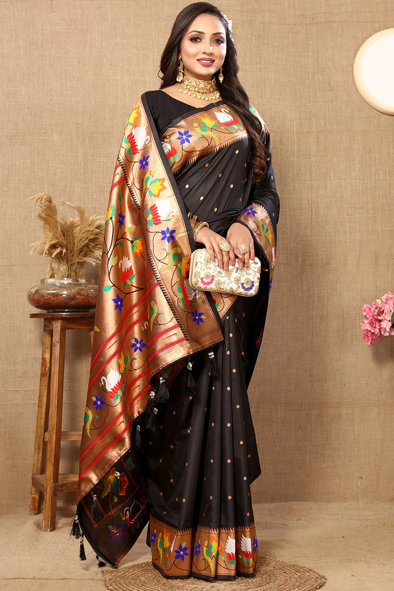 Amazing Black Paithani Silk Saree With Capricious Blouse Piece - Image 4