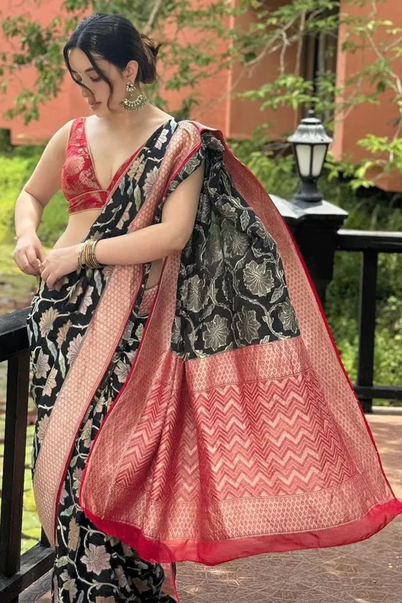 Amazing Black Soft Silk Saree With Staring Blouse Piece - Image 2