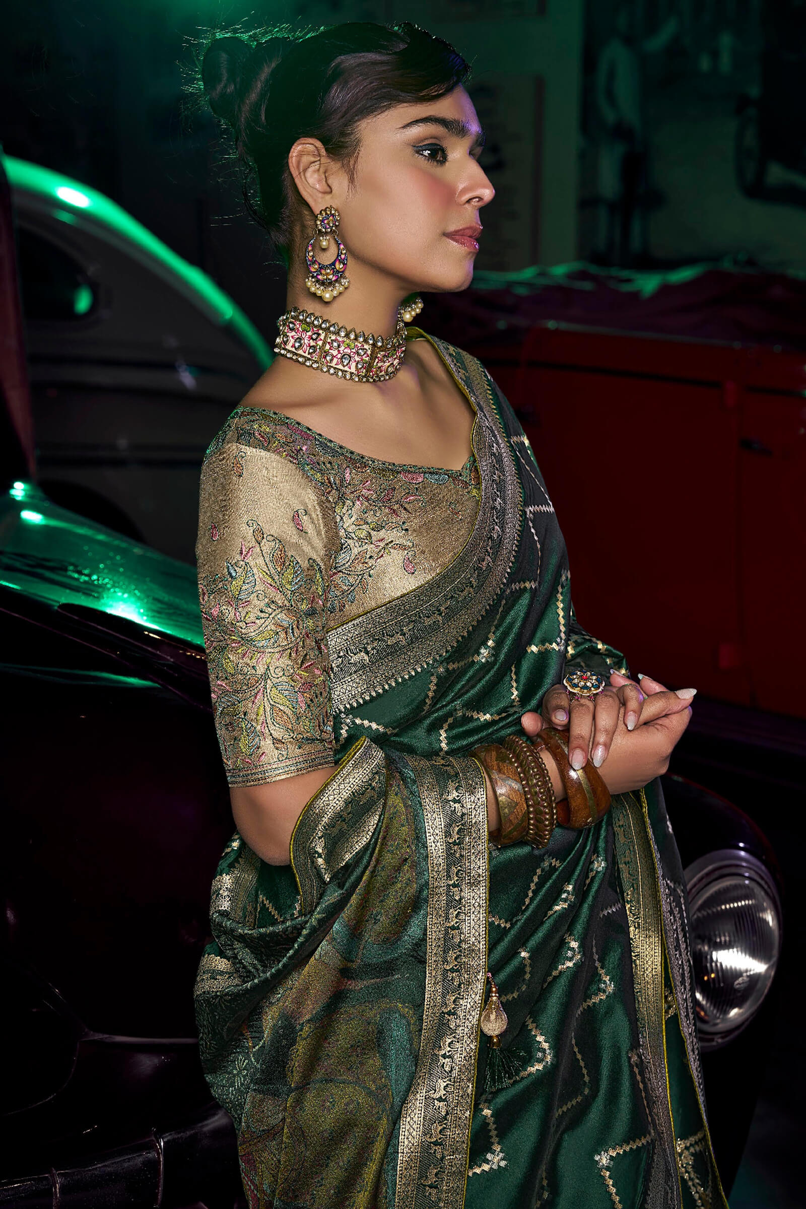 Amazing Dark Green Soft Banarasi Silk Saree With Gleaming Blouse Piece - Image 2