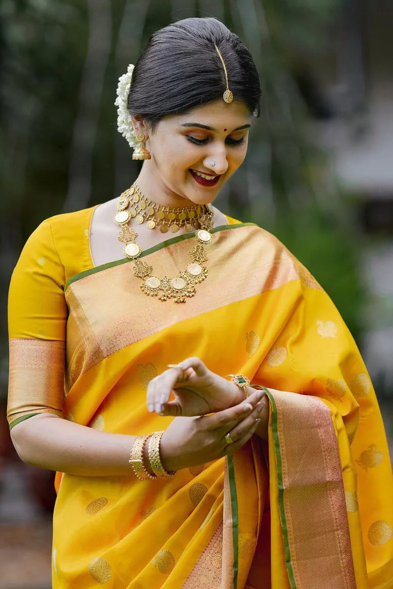 Amazing Yellow Soft Silk Saree With Surpassing Blouse Piece - Image 2