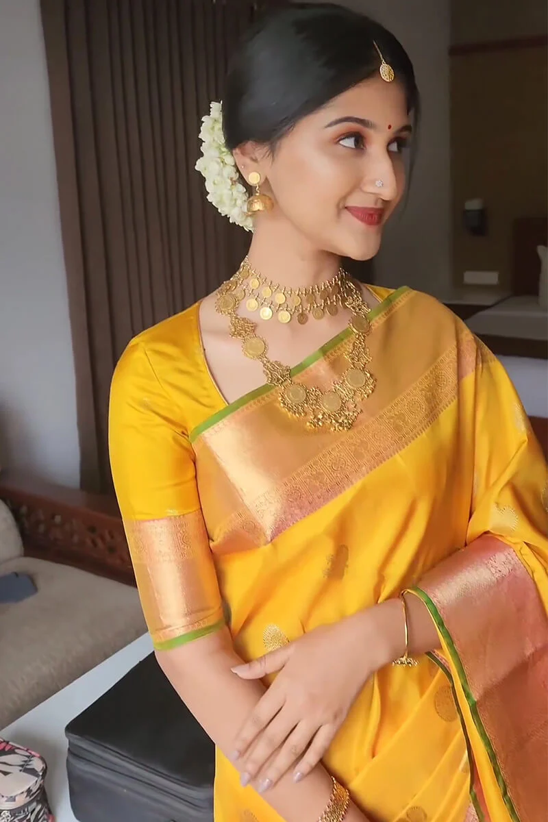 Amazing Yellow Soft Silk Saree With Surpassing Blouse Piece - Image 3