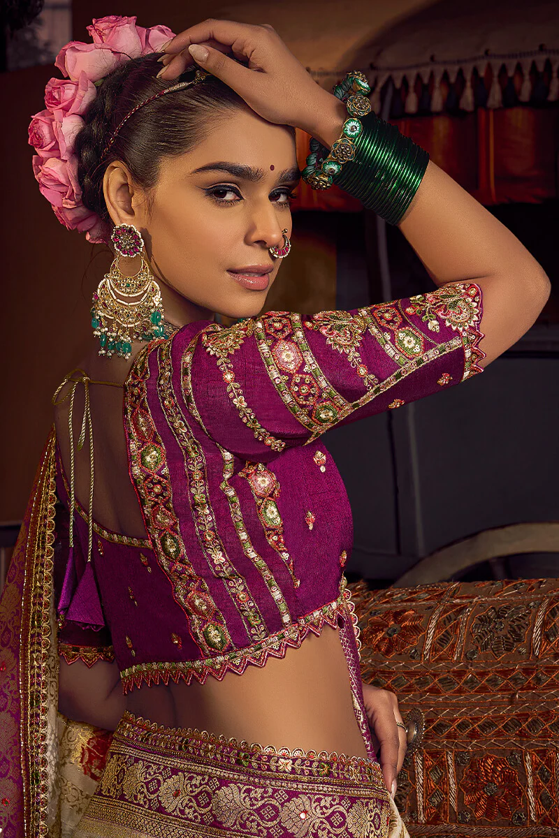 Amiable Beige Pure Viscose Dola Silk Saree With Luxuriant Blouse Piece - Image 3