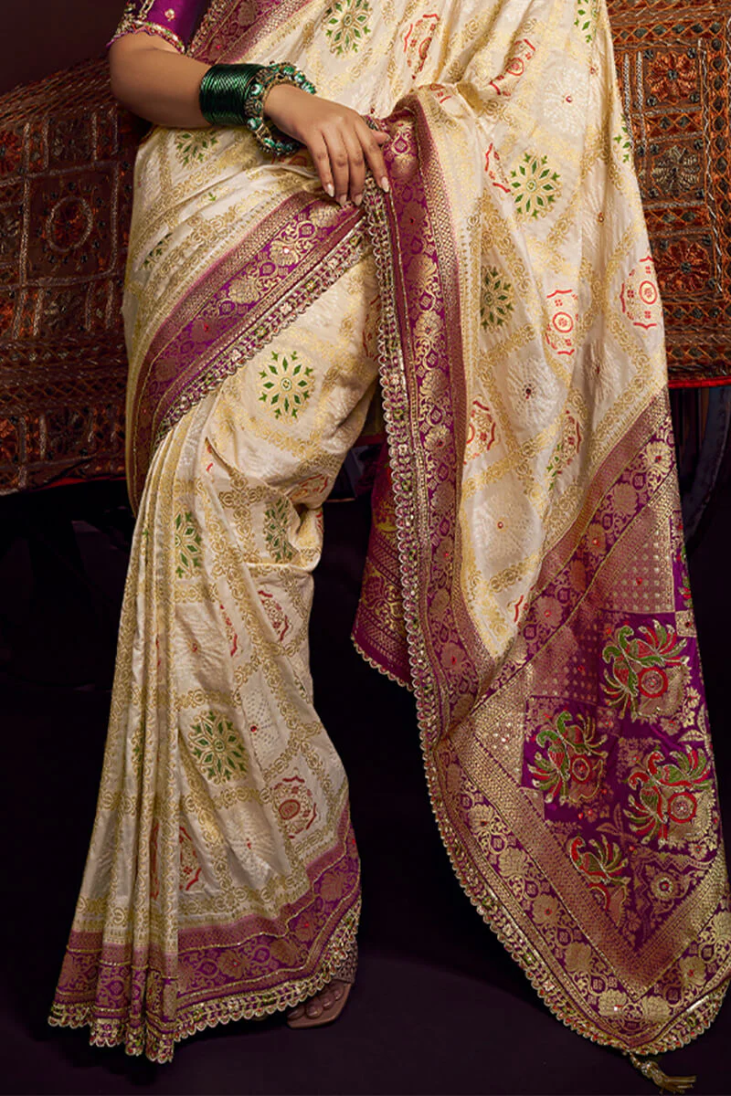 Amiable Beige Pure Viscose Dola Silk Saree With Luxuriant Blouse Piece - Image 4