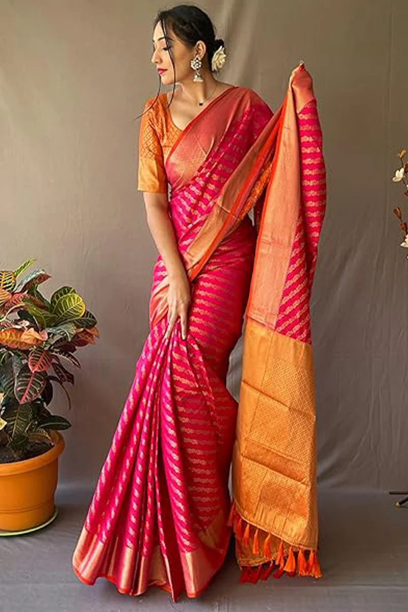 Amiable Dark Pink Soft Banarasi Silk Saree With Opulent Blouse Piece