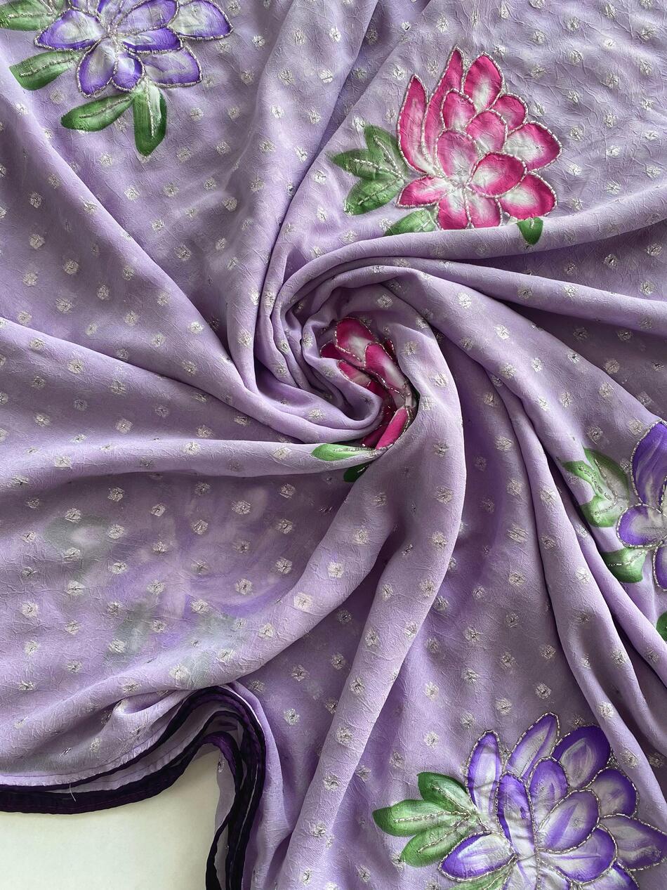 Amiable Lavender Handwork Crush Chiffon Silk Saree With Incomparable Blouse Piece - Image 2