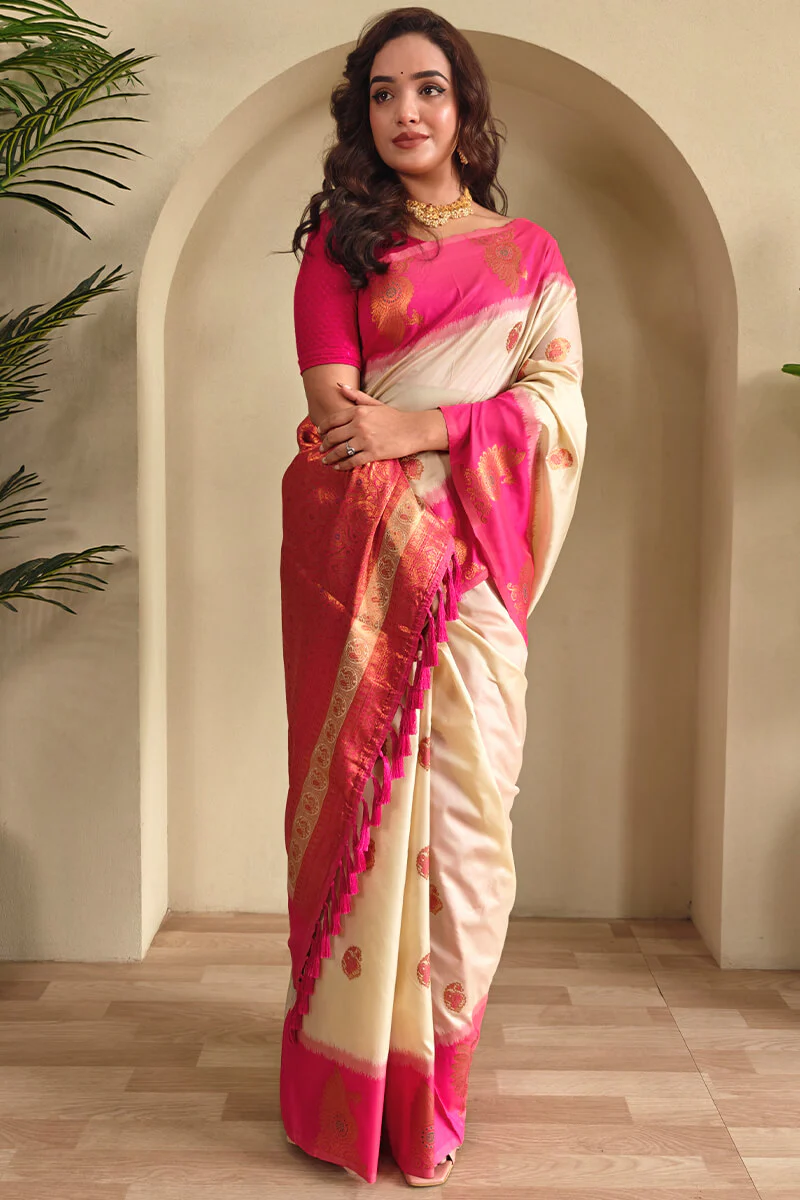 Angelic Beige Soft Banarasi Silk Saree With Transcendent Blouse Piece - Image 3