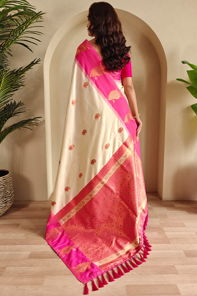 Angelic Beige Soft Banarasi Silk Saree With Transcendent Blouse Piece - Image 4