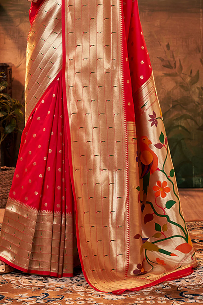 Angelic Red Paithani Silk Saree With Conflate Blouse Piece - Image 3