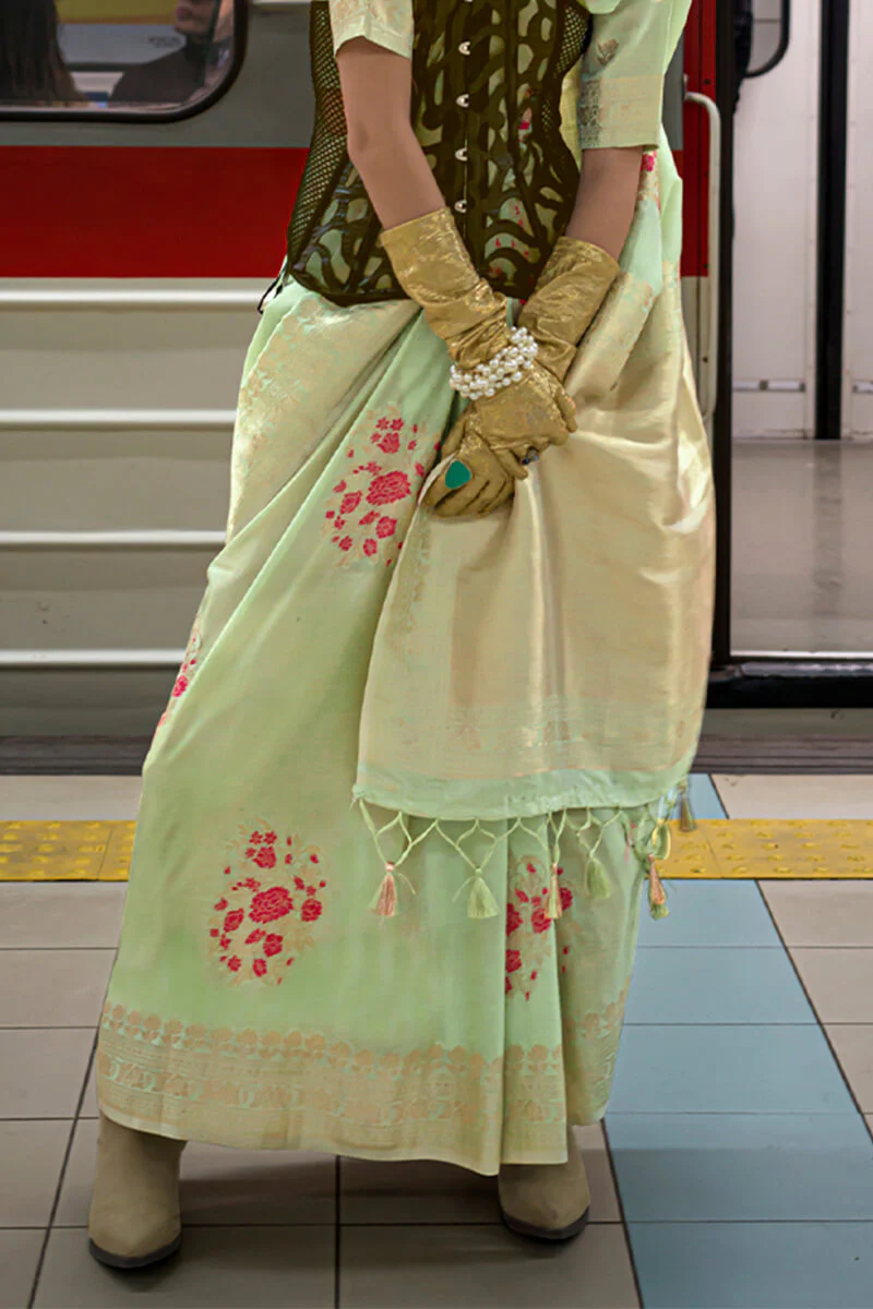 Aplomb Pista Soft Banarasi Silk Saree With Ravishing Blouse Piece - Image 3