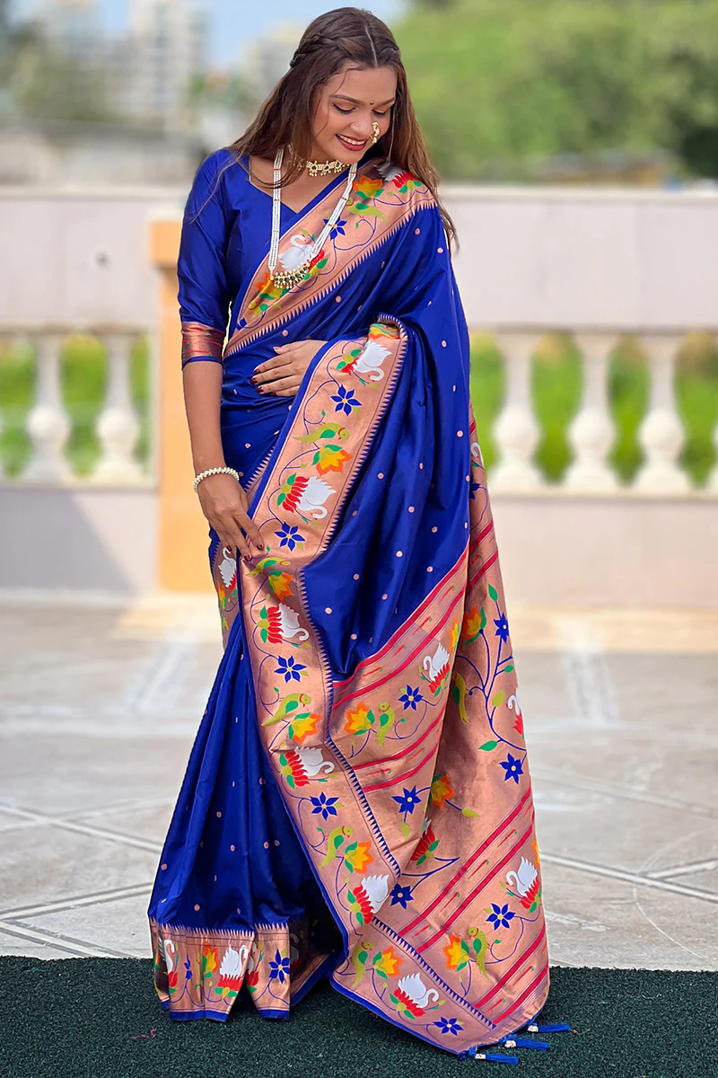 Aplomb Royal Blue Paithani Silk Saree With Scintillating Blouse Piece - Image 3