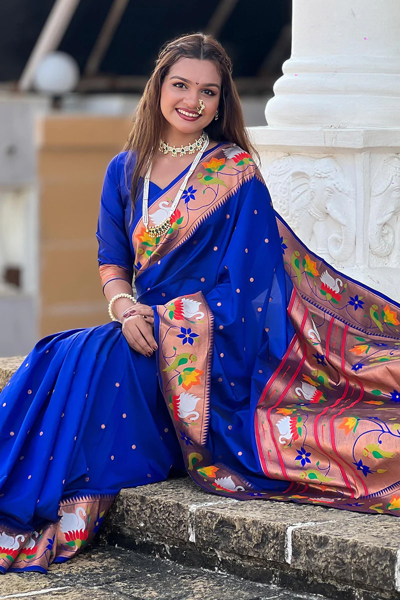 Aplomb Royal Blue Paithani Silk Saree With Scintillating Blouse Piece - Image 4
