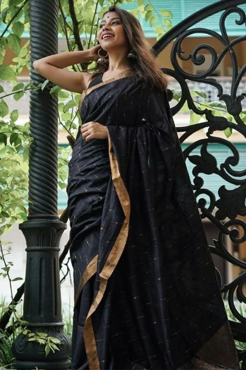 Appealing Black Cotton Silk Saree With Felicitous Blouse Piece - Image 5