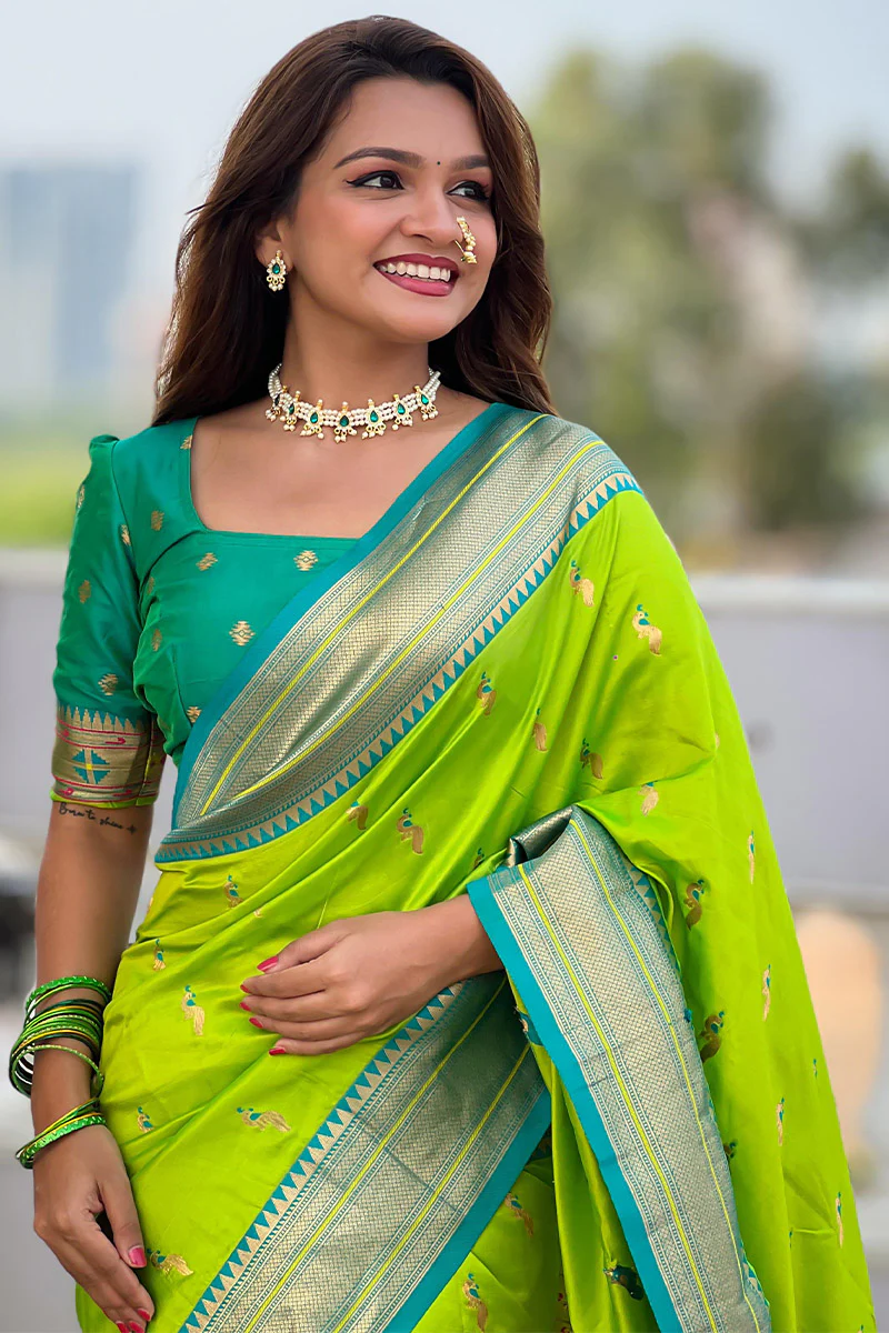 Appealing Parrot Paithani Silk Saree With Ravishing Blouse Piece - Image 2