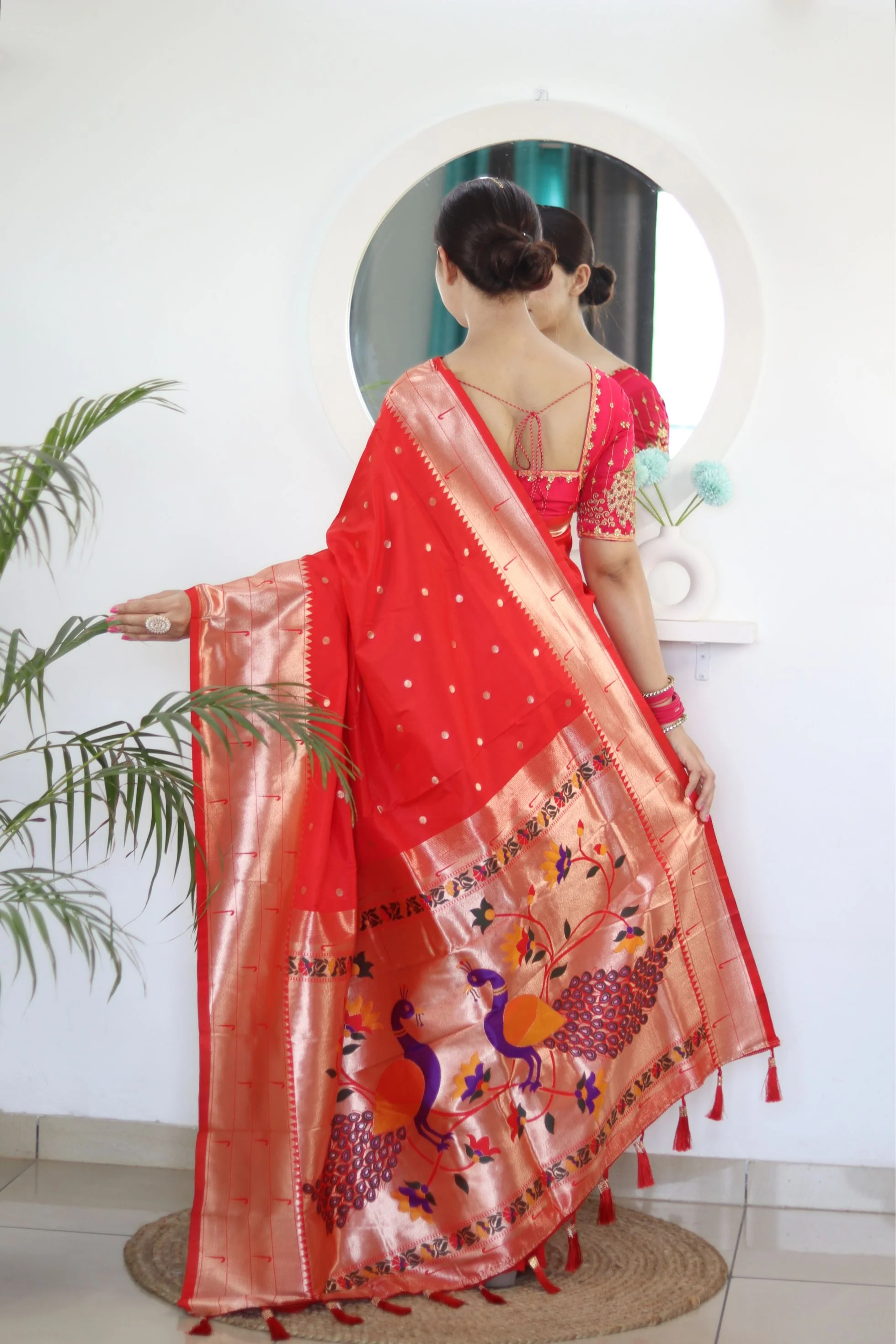 Appealing Red Paithani Silk Saree With Impressive Blouse Piece - Image 6