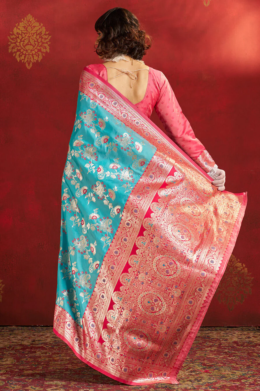Arresting Turquoise Pure Zari Weaving Banarasi Silk Saree With Mesmerising Blouse Piece - Image 6