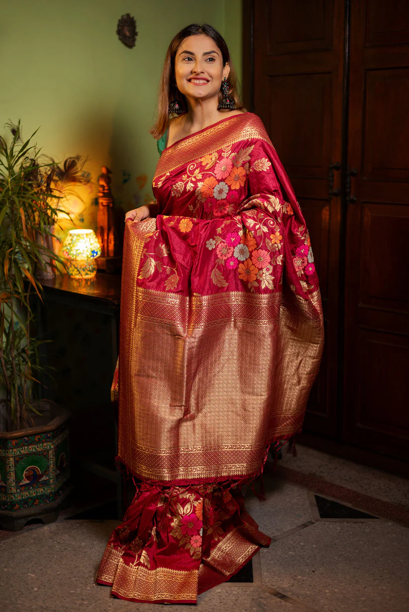 Assemblage Red Soft Banarasi Silk Saree With Dalliance Blouse Piece - Image 3