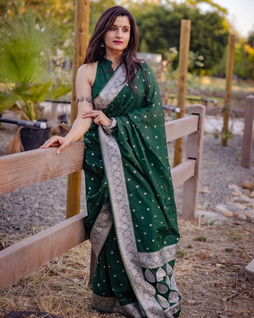 Attractive Green Cotton Silk Saree With Sensational Blouse Piece - Image 4