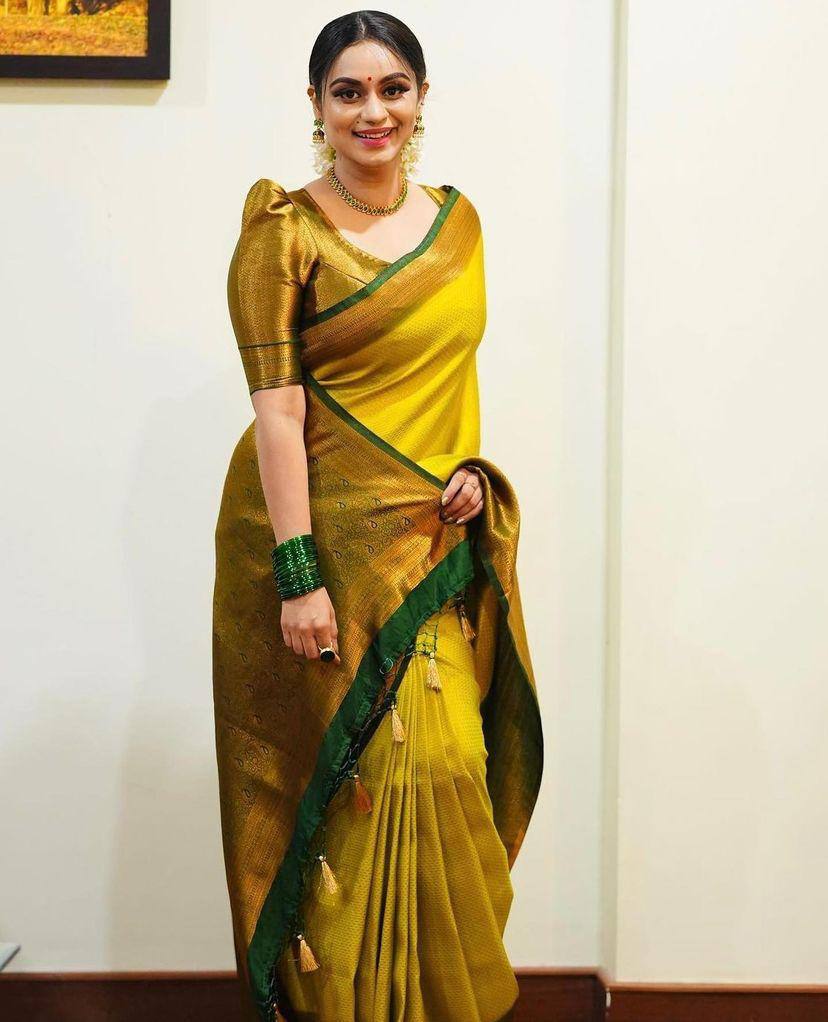 Attractive Yellow Soft Silk Saree With Pretty Blouse Piece - Image 2