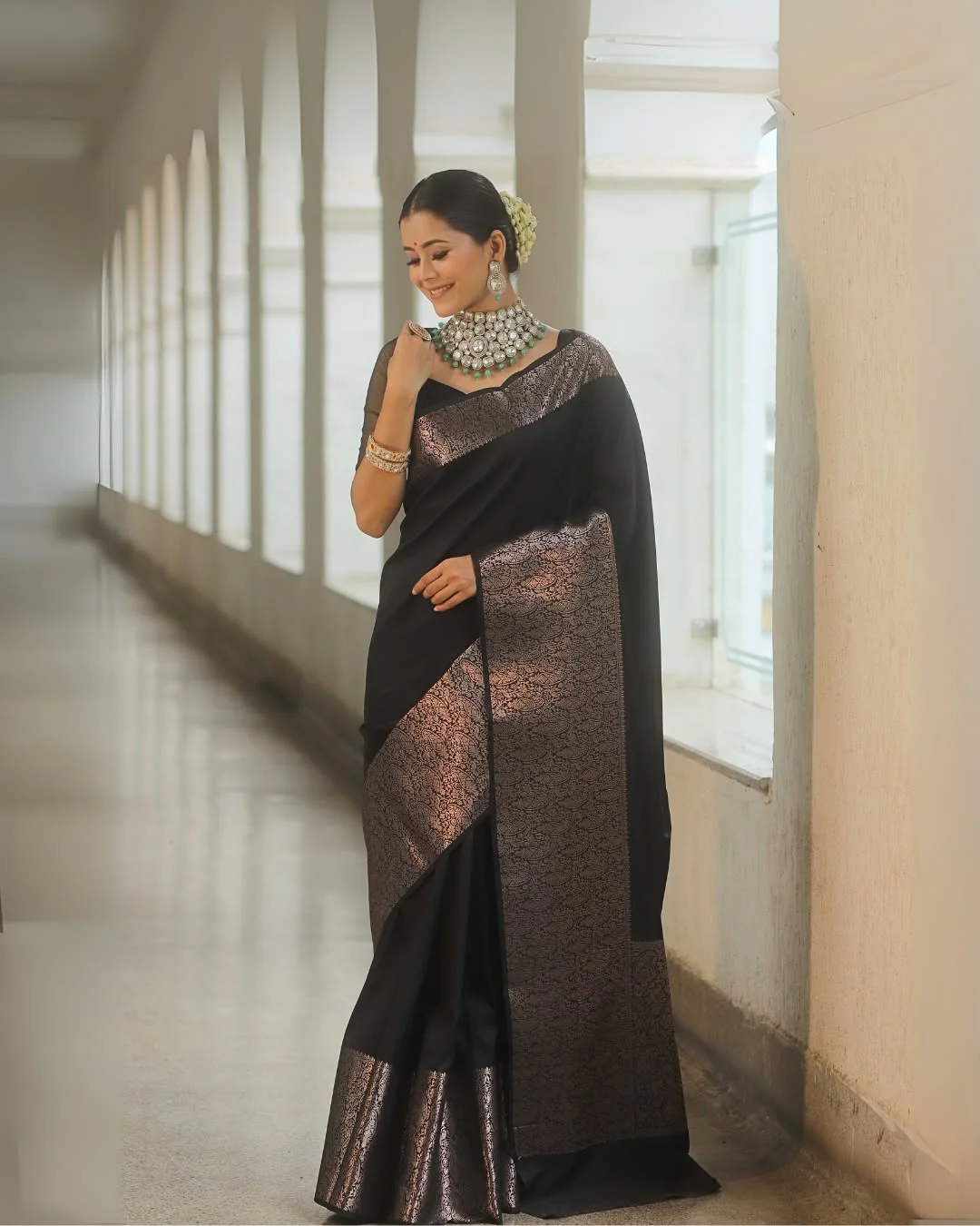 Beauteous Black Soft Silk Saree With Twirling Blouse Piece - Image 3