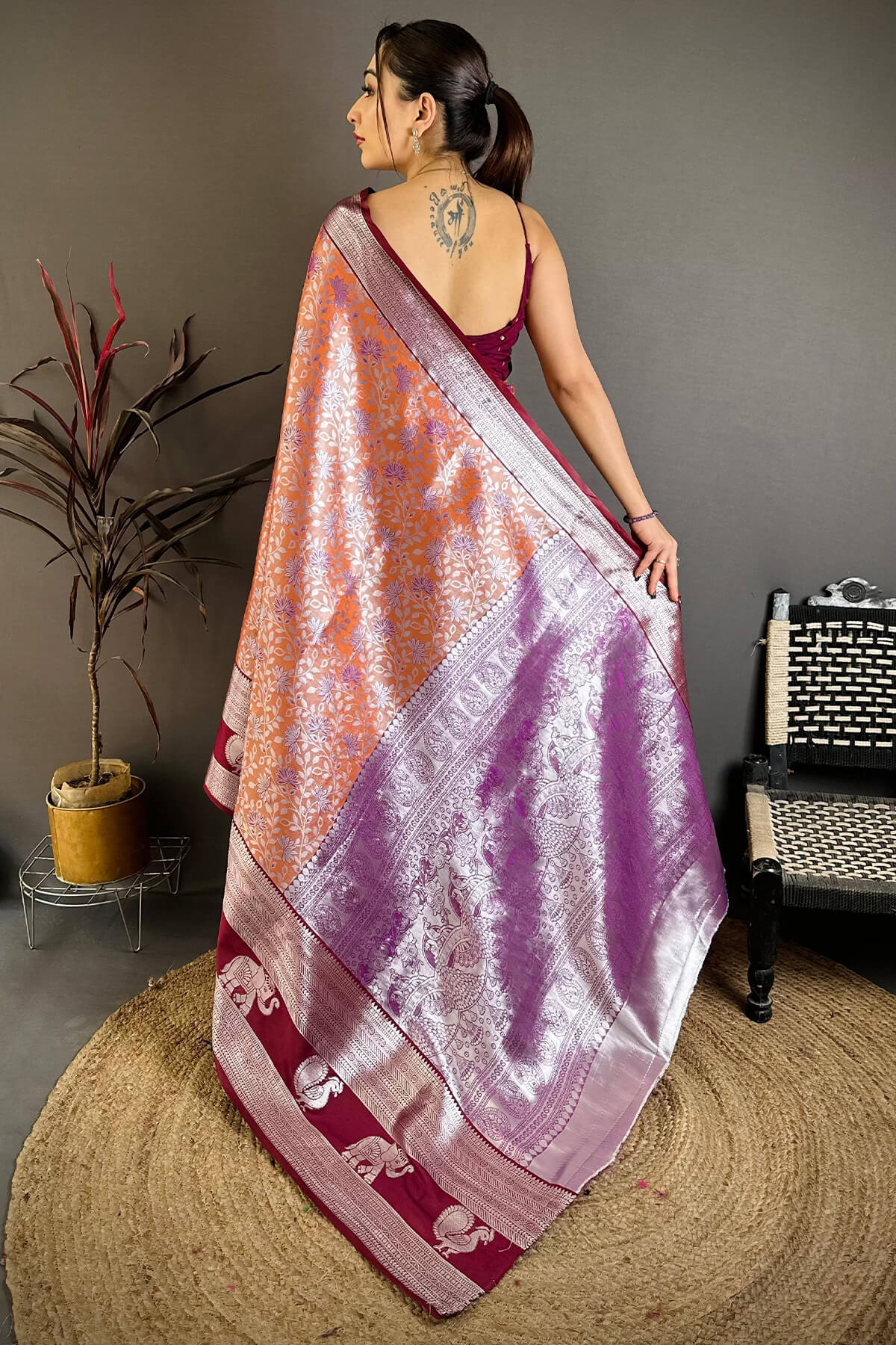 Beauteous Orange Kanjivaram Silk Saree With Scrumptious Blouse Piece - Image 4