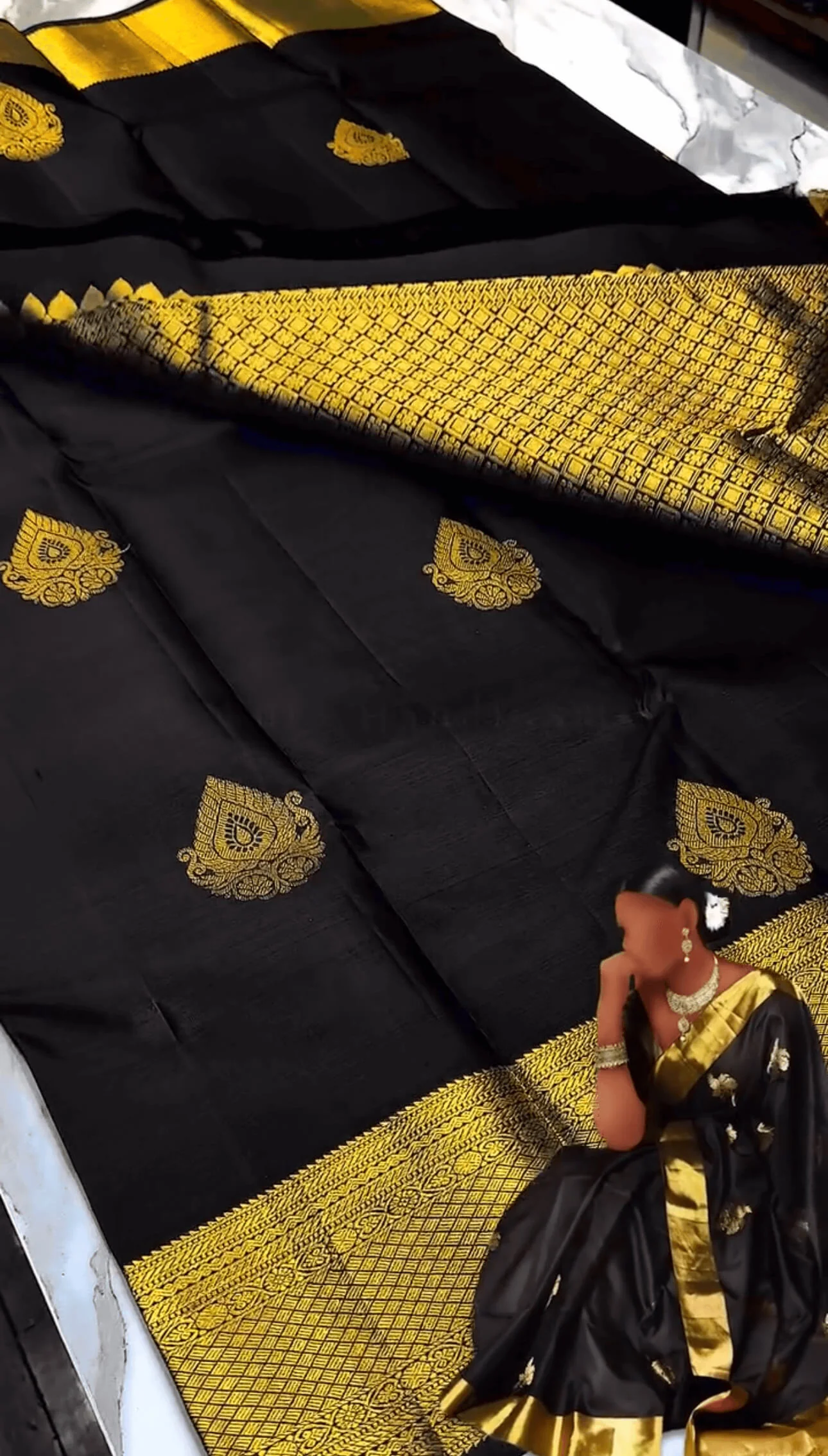 Beautiful Black Soft Banarasi Silk Saree With Snazzy Blouse Piece - Image 4