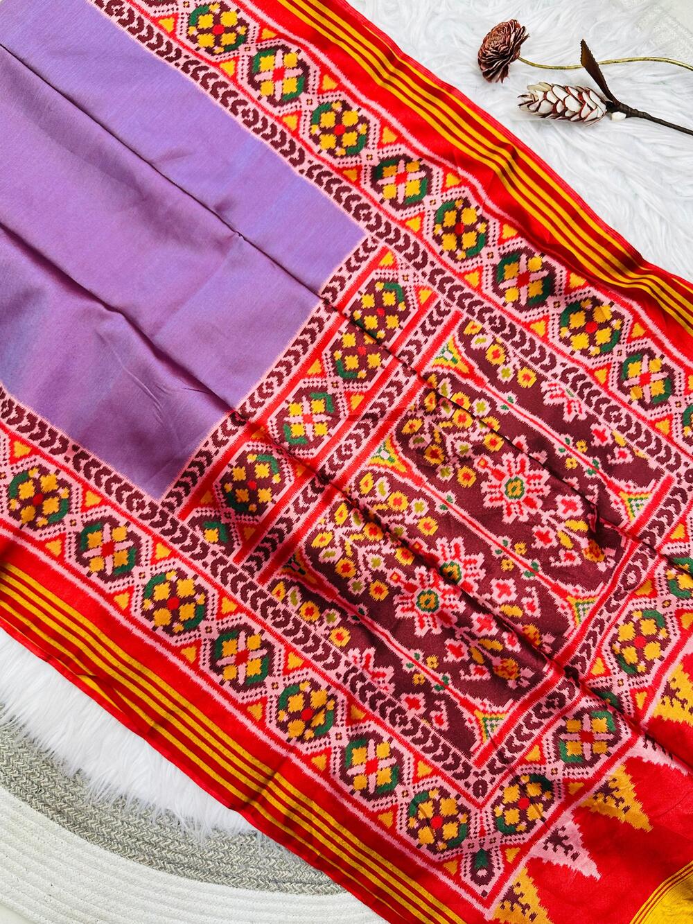 Beleaguer Lavender Ikkat Printed Patola Silk Saree With Incredible Blouse Piece - Image 2
