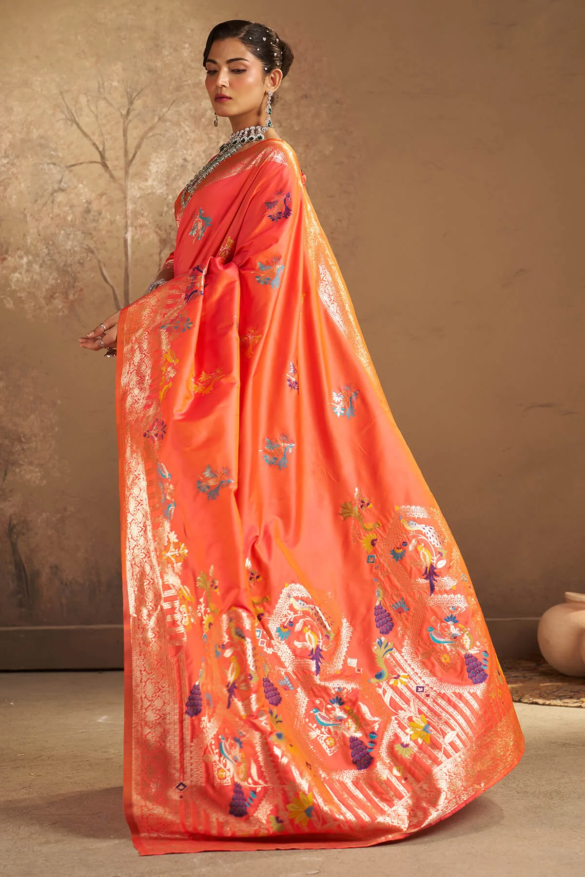Beleaguer Peach Pure Zari Weaving Banarasi Silk Saree With Fancifull Blouse Piece - Image 4