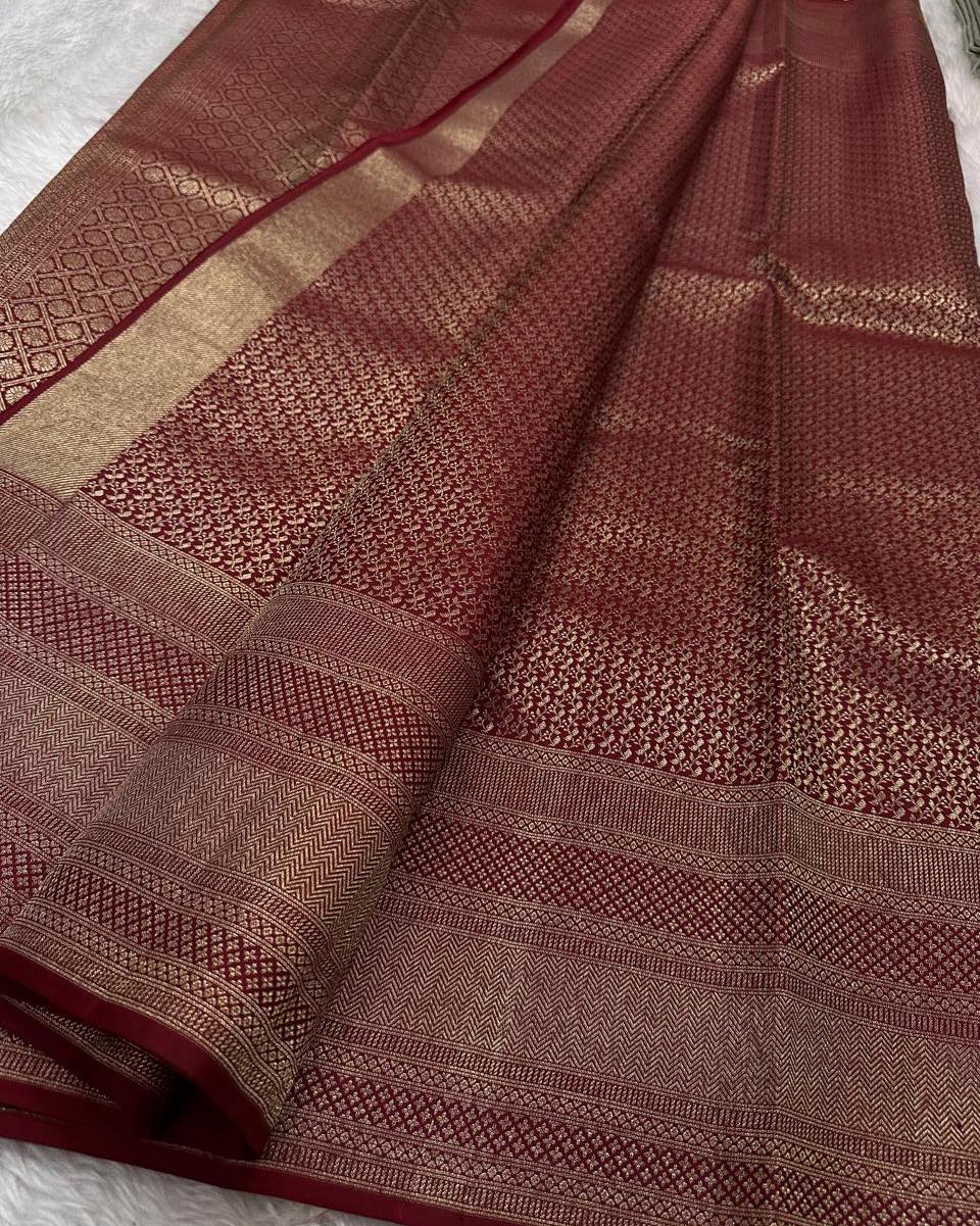 Bewitching Wine Soft Banarasi Silk Saree With Mesmerising Blouse Piece - Image 3