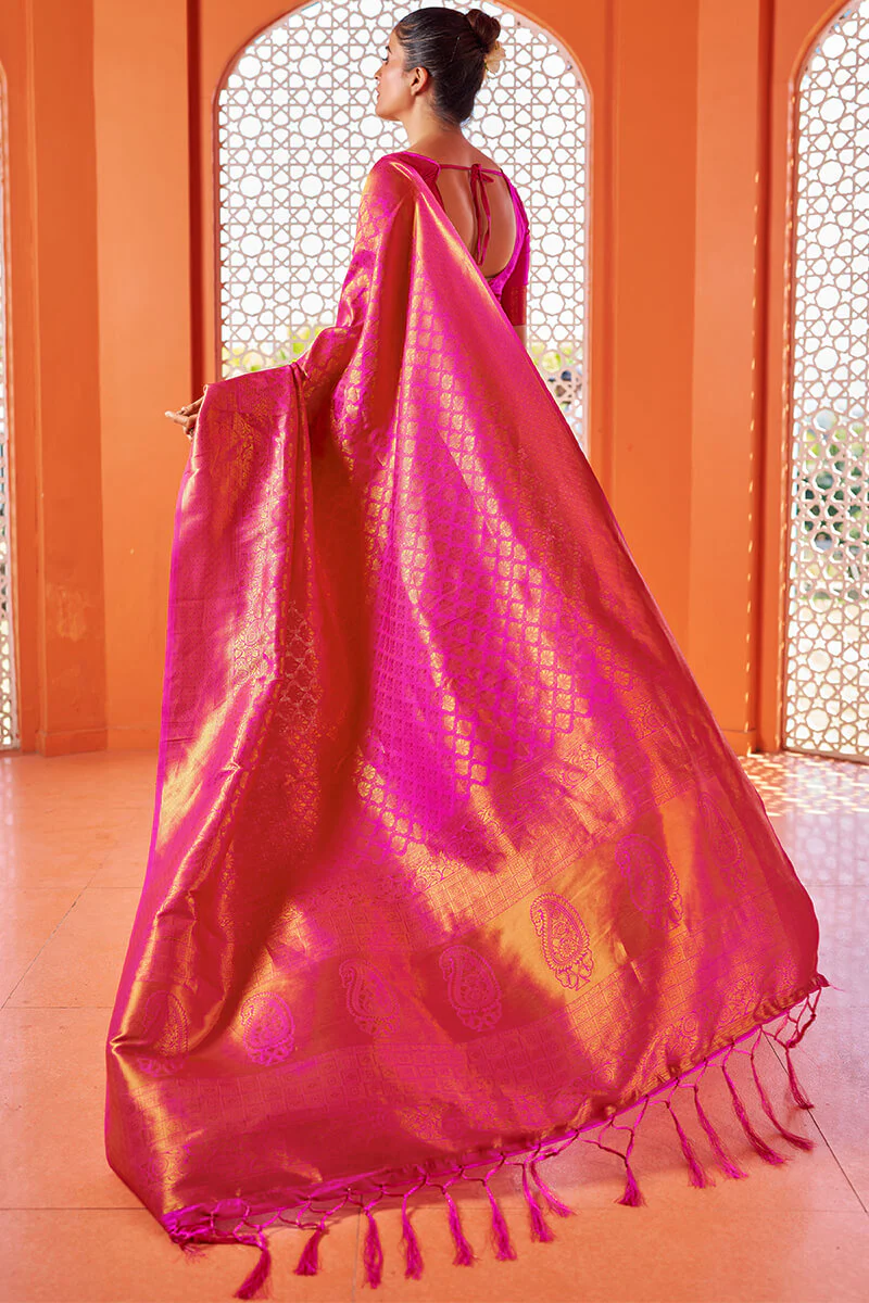 Blissful Dark Pink Kanjivaram Silk Saree With Fancifull Blouse Piece - Image 5