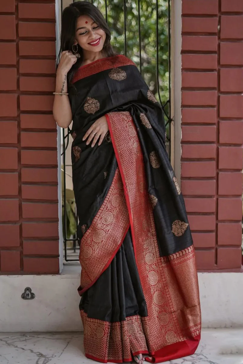 Blooming Black Soft Silk Saree With Impressive Blouse Piece - Image 3