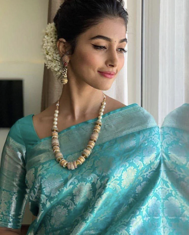 Blooming Firozi Soft Silk Saree With Excellent Blouse Piece - Image 3
