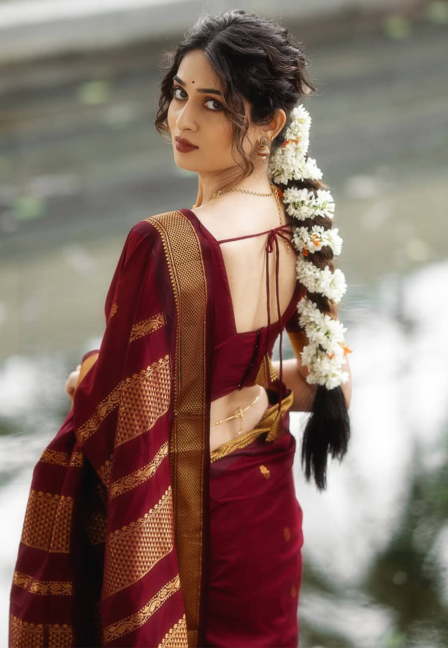 Blooming Maroon Soft Silk Saree With Vivacious Blouse Piece - Image 5