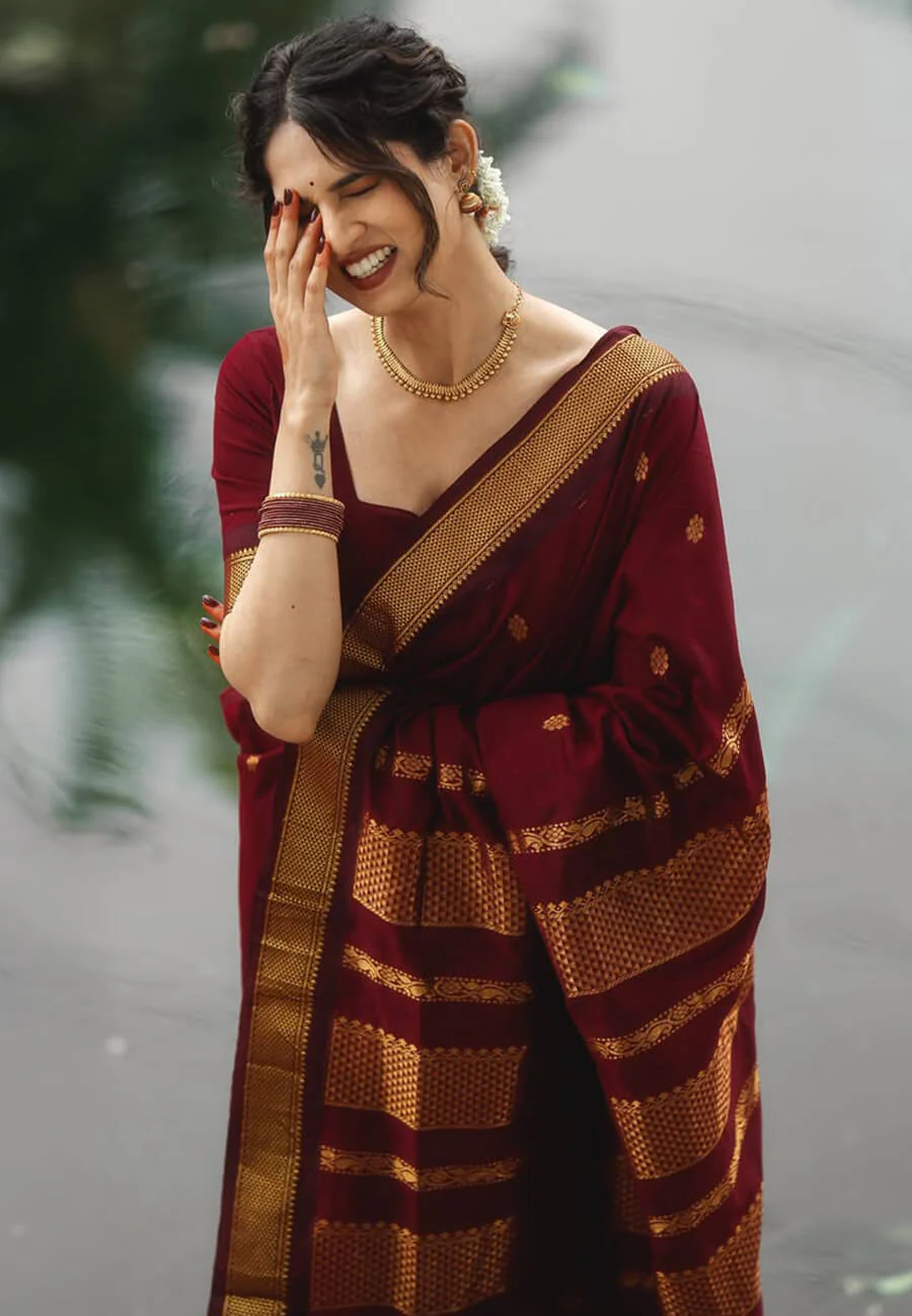 Blooming Maroon Soft Silk Saree With Vivacious Blouse Piece - Image 6