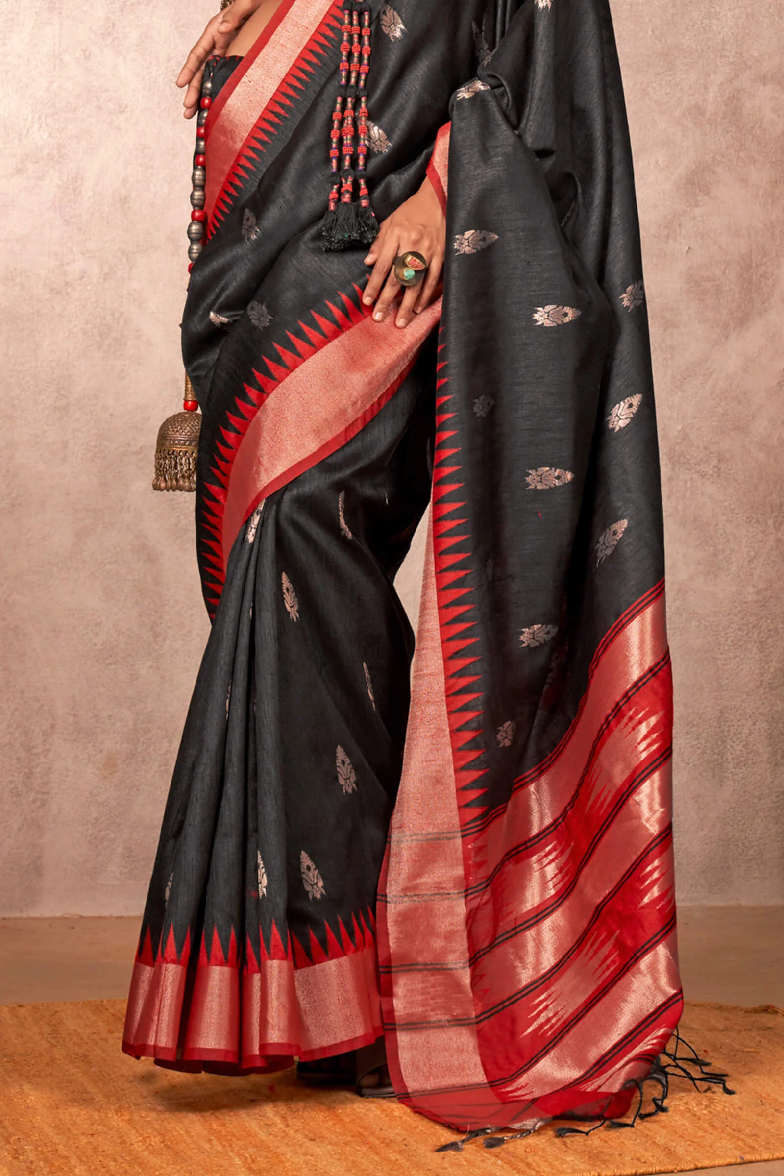 Breathtaking Black Soft Banarasi Silk Saree With Moiety Blouse Piece - Image 3