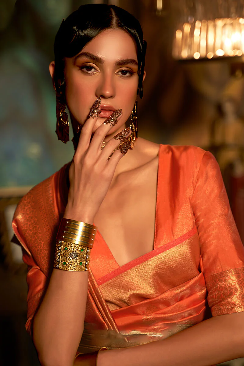 Breathtaking Peach Kanjivaram Silk Saree With Mesmeric Blouse Piece - Image 2